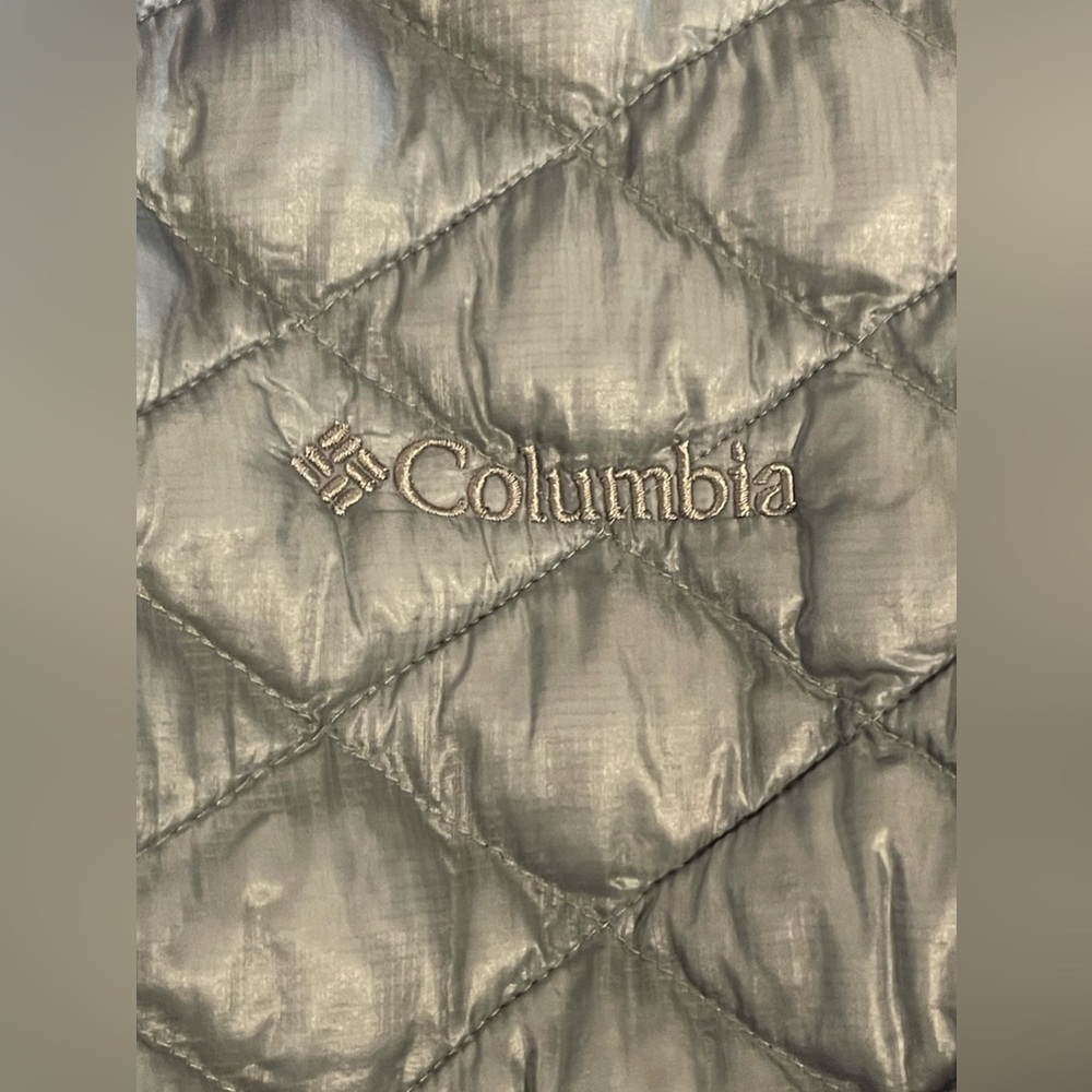 Columbia Women's Thermal Coil Jacket Puffer Down Packable Silver‎  MSRP $208 - Picture 3 of 7